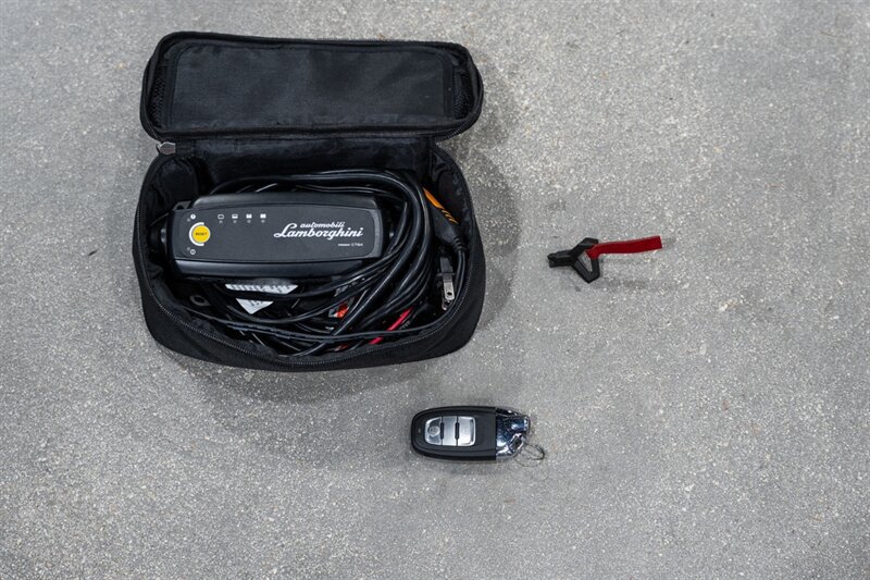 Used 2022 Lamborghini Huracan STO RWD image 25