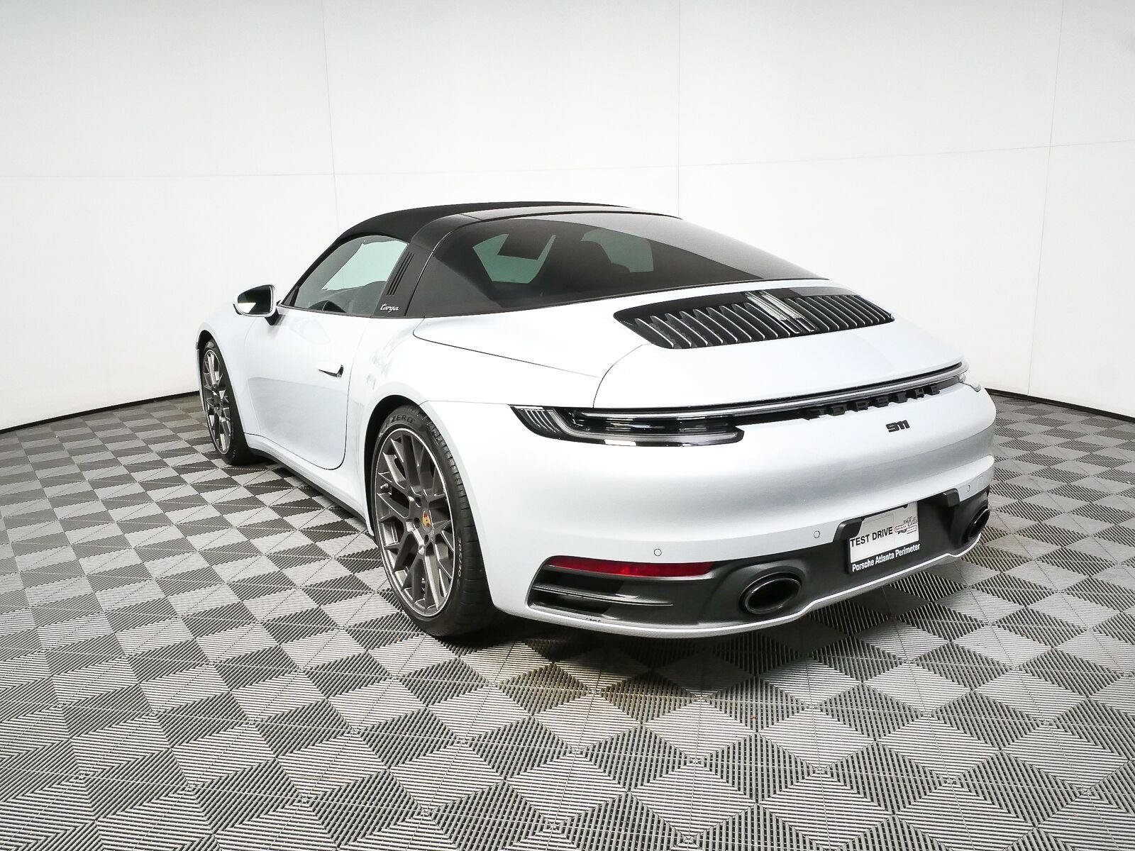 Certified 2024 Porsche 911 Targa 4S w/ Premium Package AWD/4WD image 3