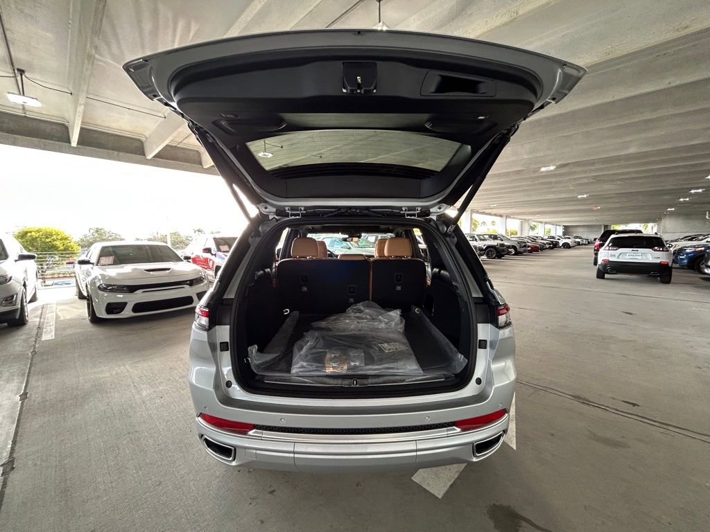 New 2025 Jeep Grand Cherokee Summit image 34