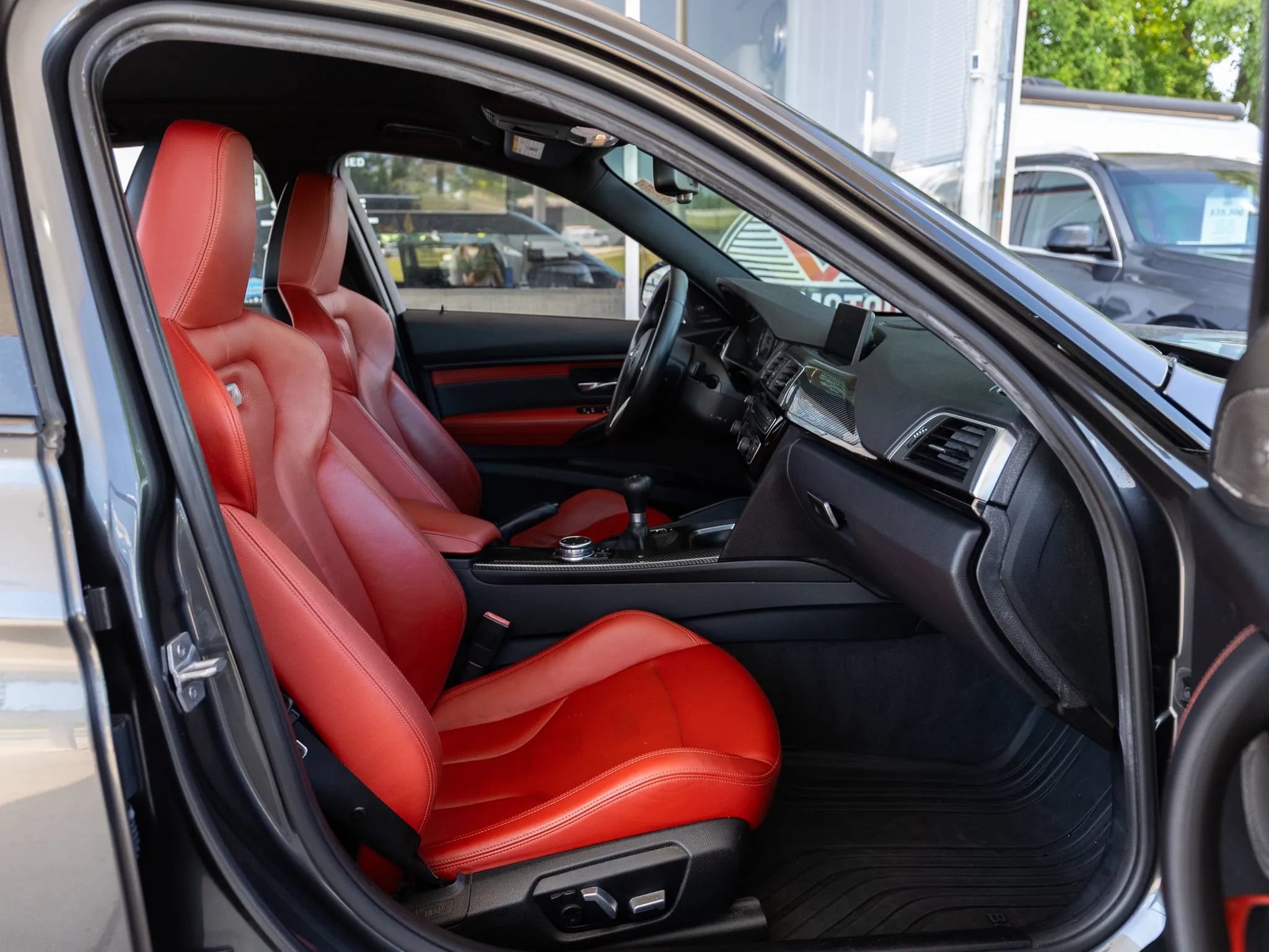 Used 2016 BMW M3 RWD image 21