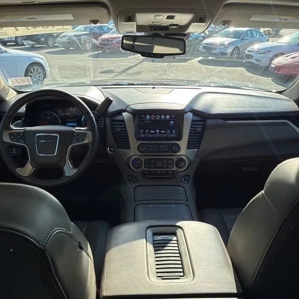 Used 2018 GMC Yukon Denali w/ Denali Ultimate Package image 17