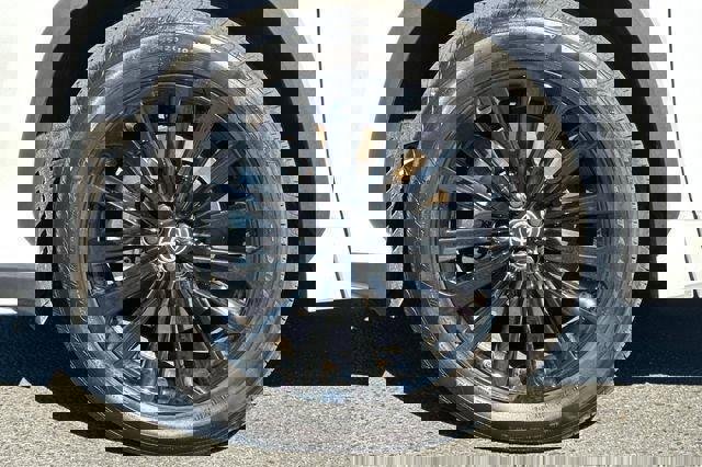 Used 2025 Toyota Highlander XSE image 35