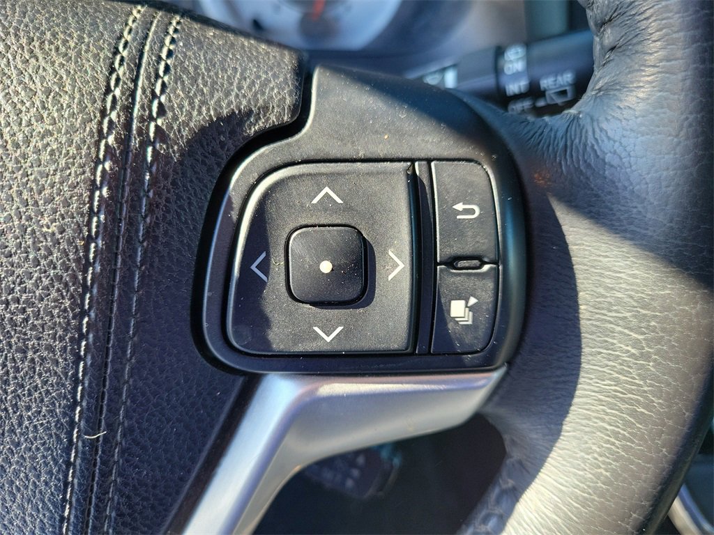 Used 2017 Toyota Sienna SE image 28