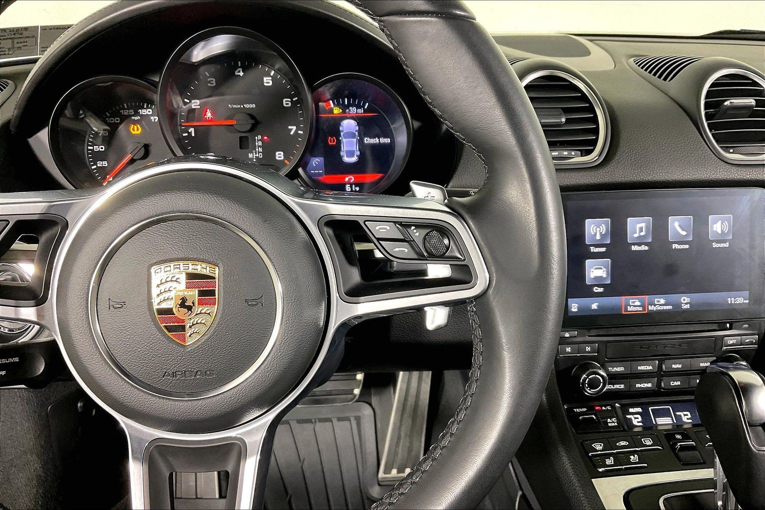 Used 2023 Porsche 718 Cayman RWD image 18