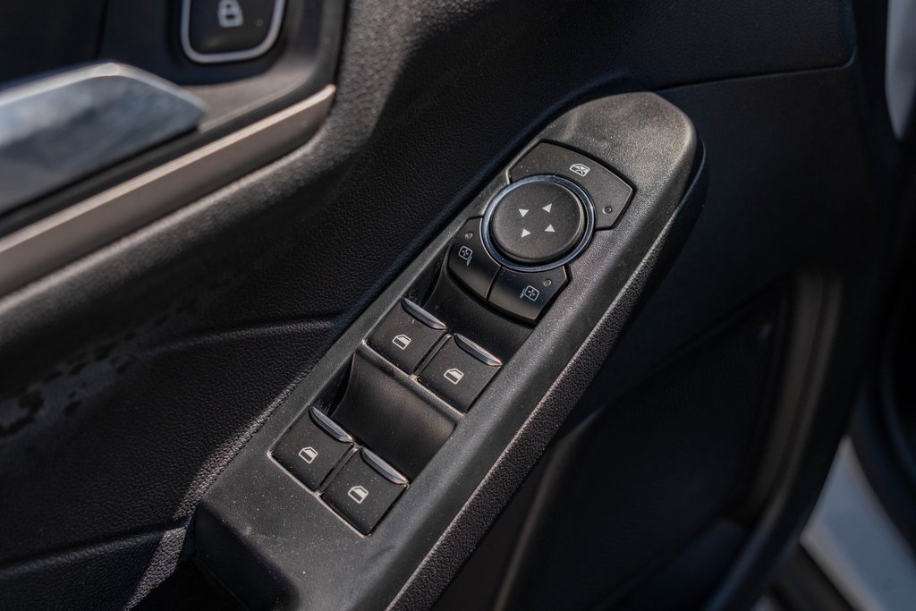 Used 2022 Ford Escape SEL image 11