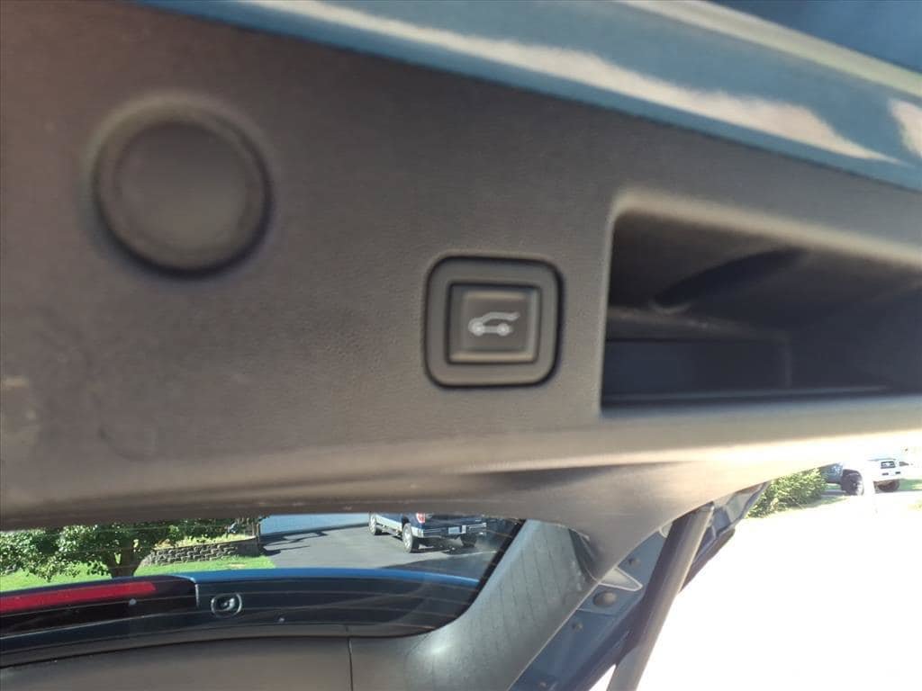 Used 2024 Chevrolet Equinox LT FWD image 30