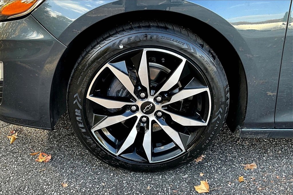 Certified 2021 Chevrolet Malibu RS w/ LPO, Floor Liner Package image 29