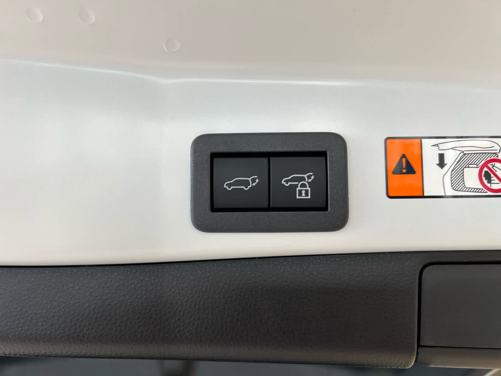 New 2026 Toyota RAV4 XSE w/ Panoramic Sun Roof Package AWD/4WD image 11