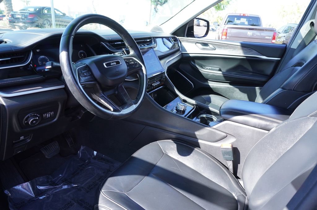 Used 2022 Jeep Grand Cherokee L Limited image 18