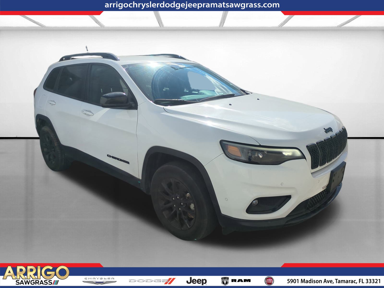 Certified 2023 Jeep Cherokee Altitude Lux image 1