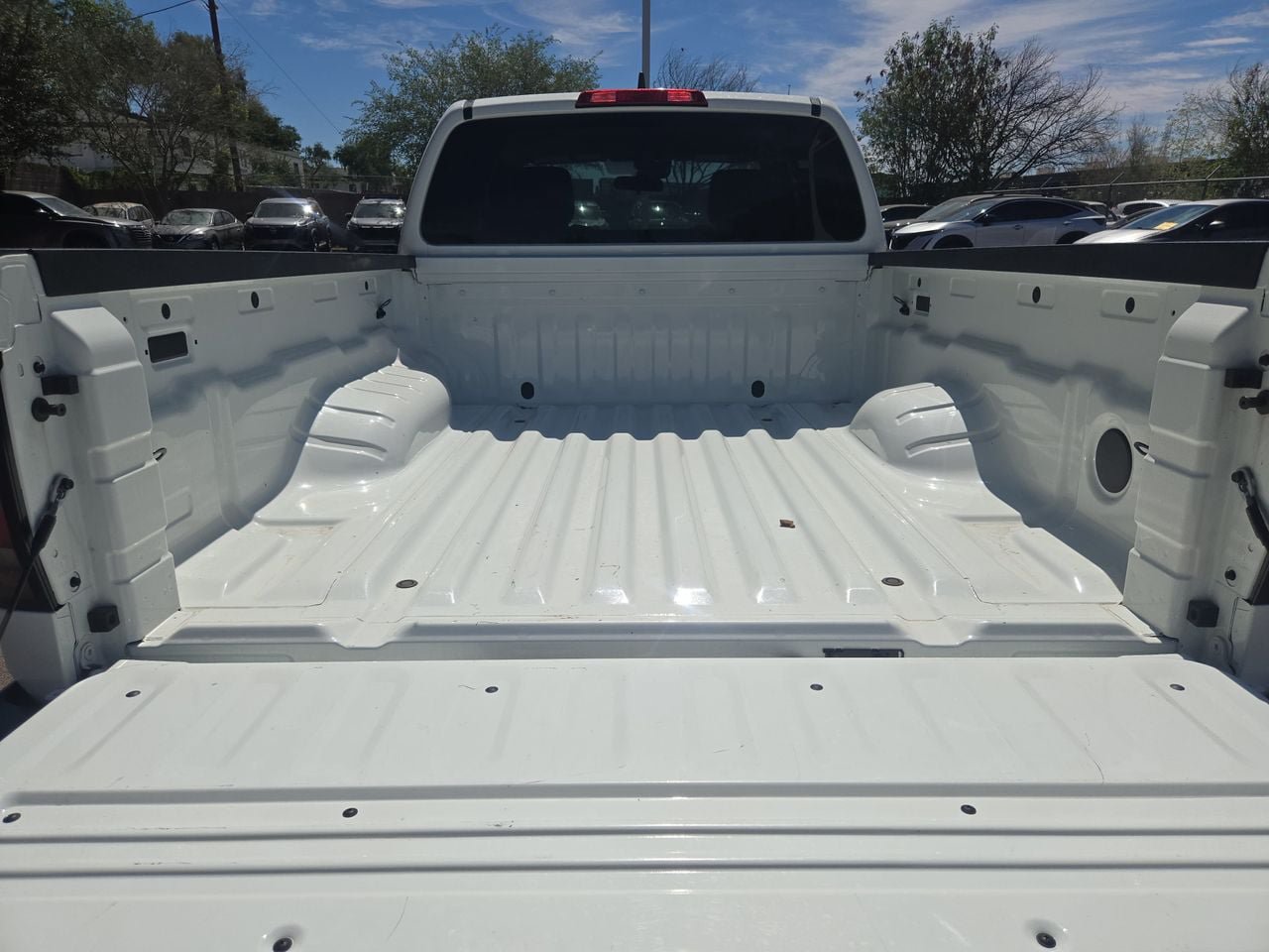 Used 2024 Nissan Frontier S w/ Technology Package AWD/4WD image 12