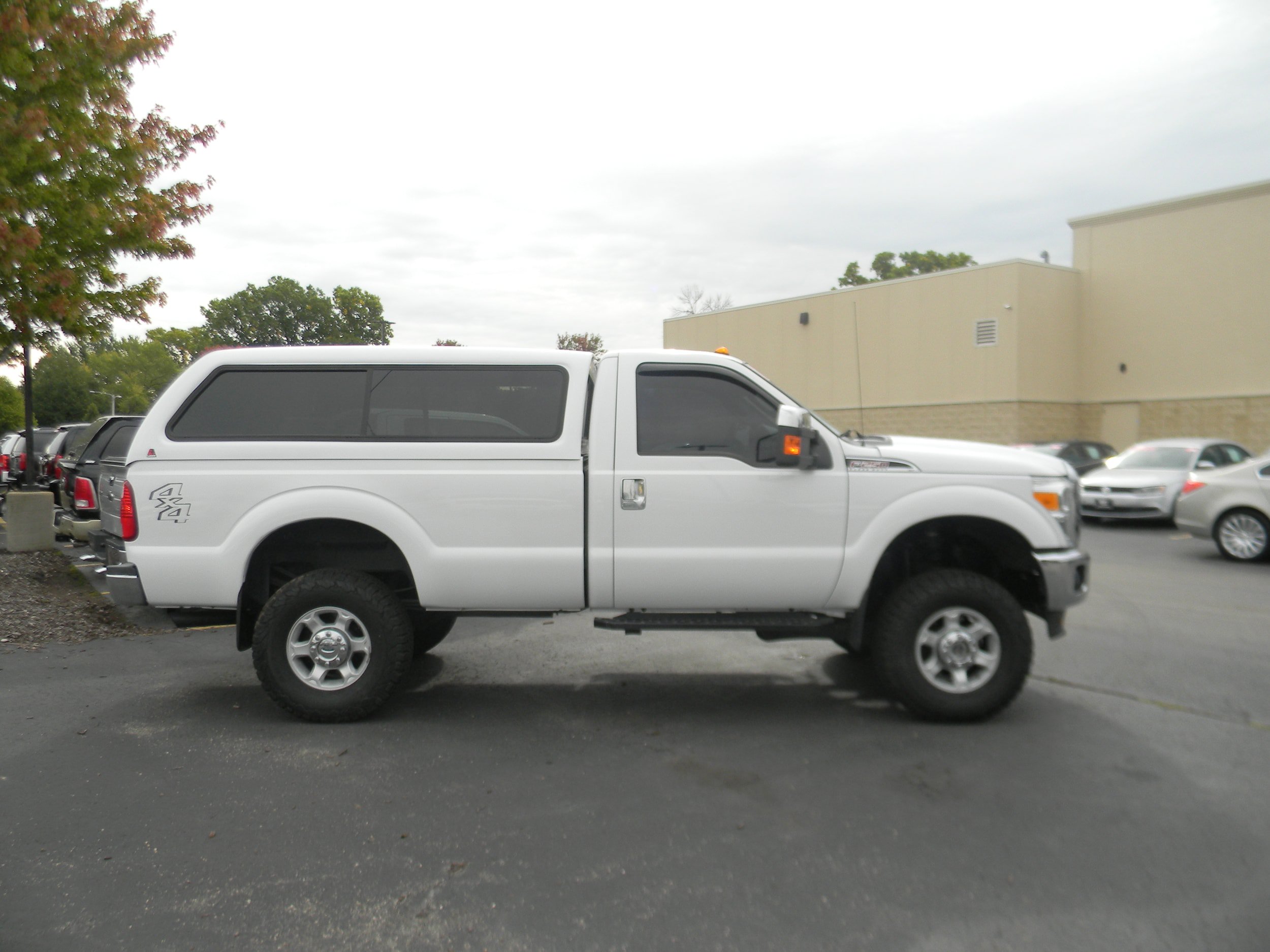 Used 2016 Ford F250 XLT w/ Advanced Security Group AWD/4WD image 1