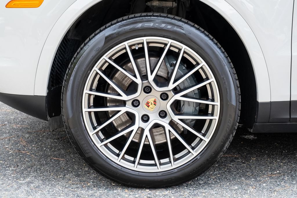 Used 2022 Porsche Cayenne S AWD/4WD image 33