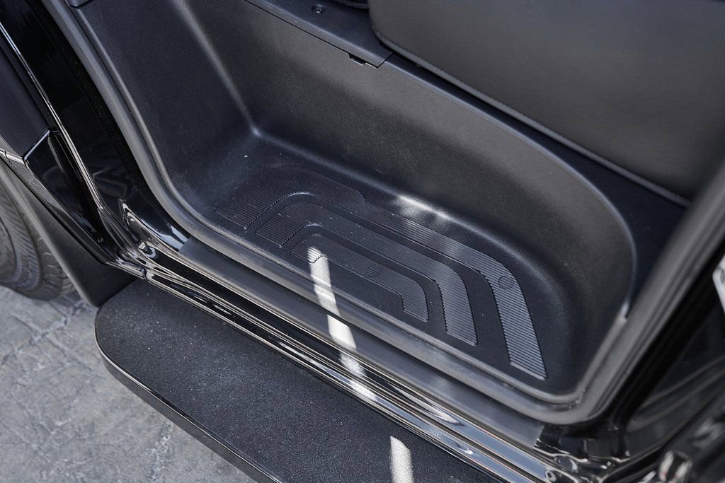 Used 2024 Mercedes-Benz Sprinter 3500 w/ Parking Package image 33