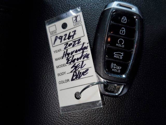 Used 2022 Hyundai Elantra SEL w/ Convenience + Premium Package FWD image 32