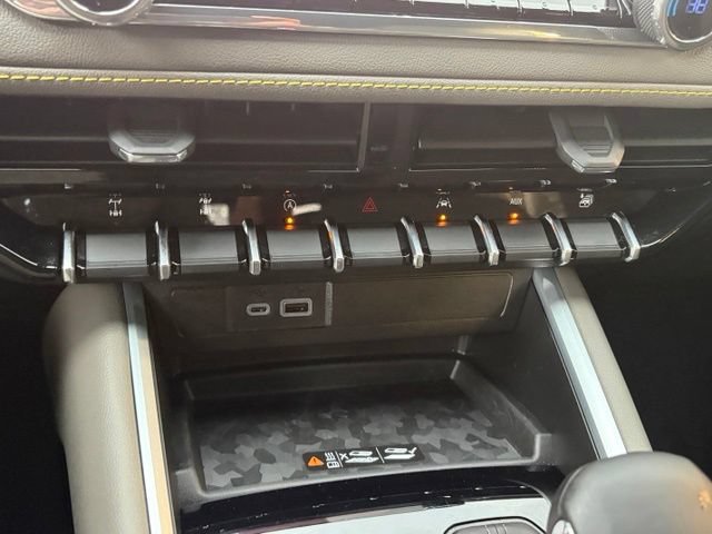 Used 2026 Chevrolet Colorado ZR2 AWD/4WD image 23