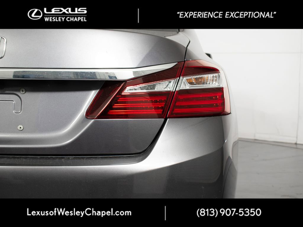 Used 2017 Honda Accord EX-L image 8