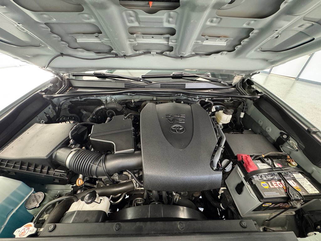 Used 2022 Toyota Tacoma TRD Sport w/ Technology Package image 32