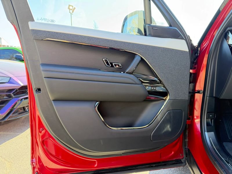 Used 2023 Land Rover Range Rover Sport SE Dynamic image 9