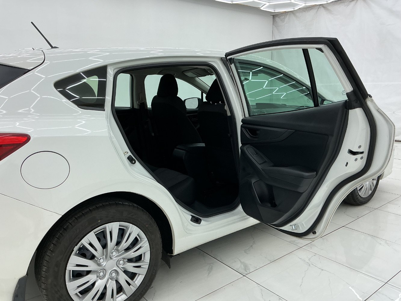 Used 2017 Subaru Impreza 2.0i AWD/4WD image 23