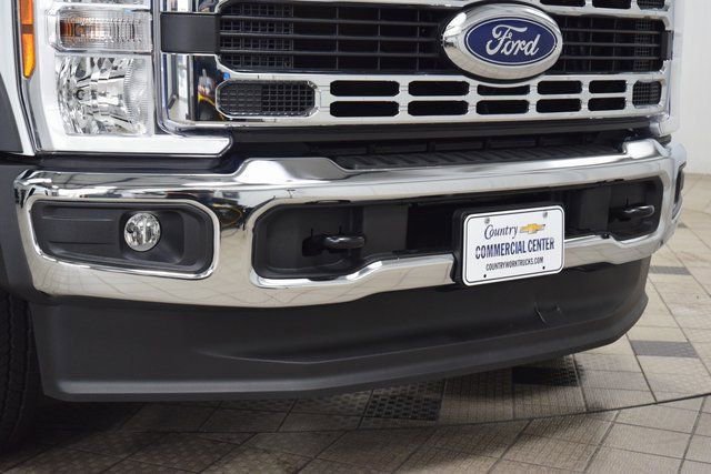 Used 2025 Ford F550 4x4 Crew Cab Super Duty image 7