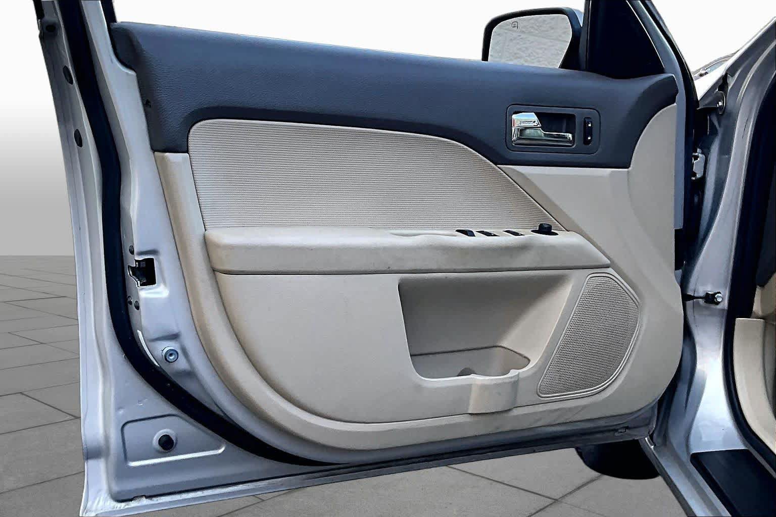 Used 2009 Mercury Milan Premier FWD image 21