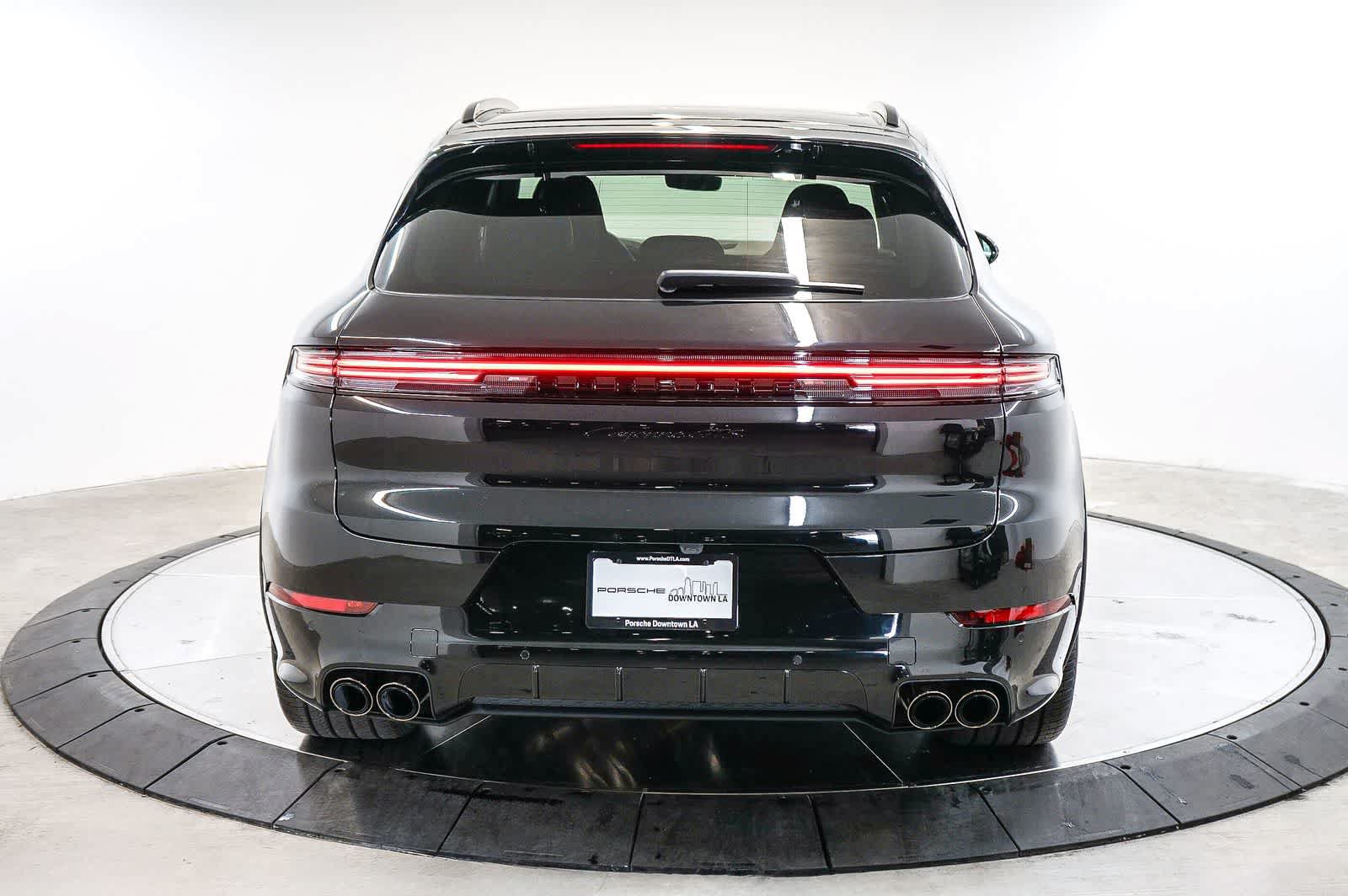 New 2026 Porsche Cayenne GTS AWD/4WD image 10