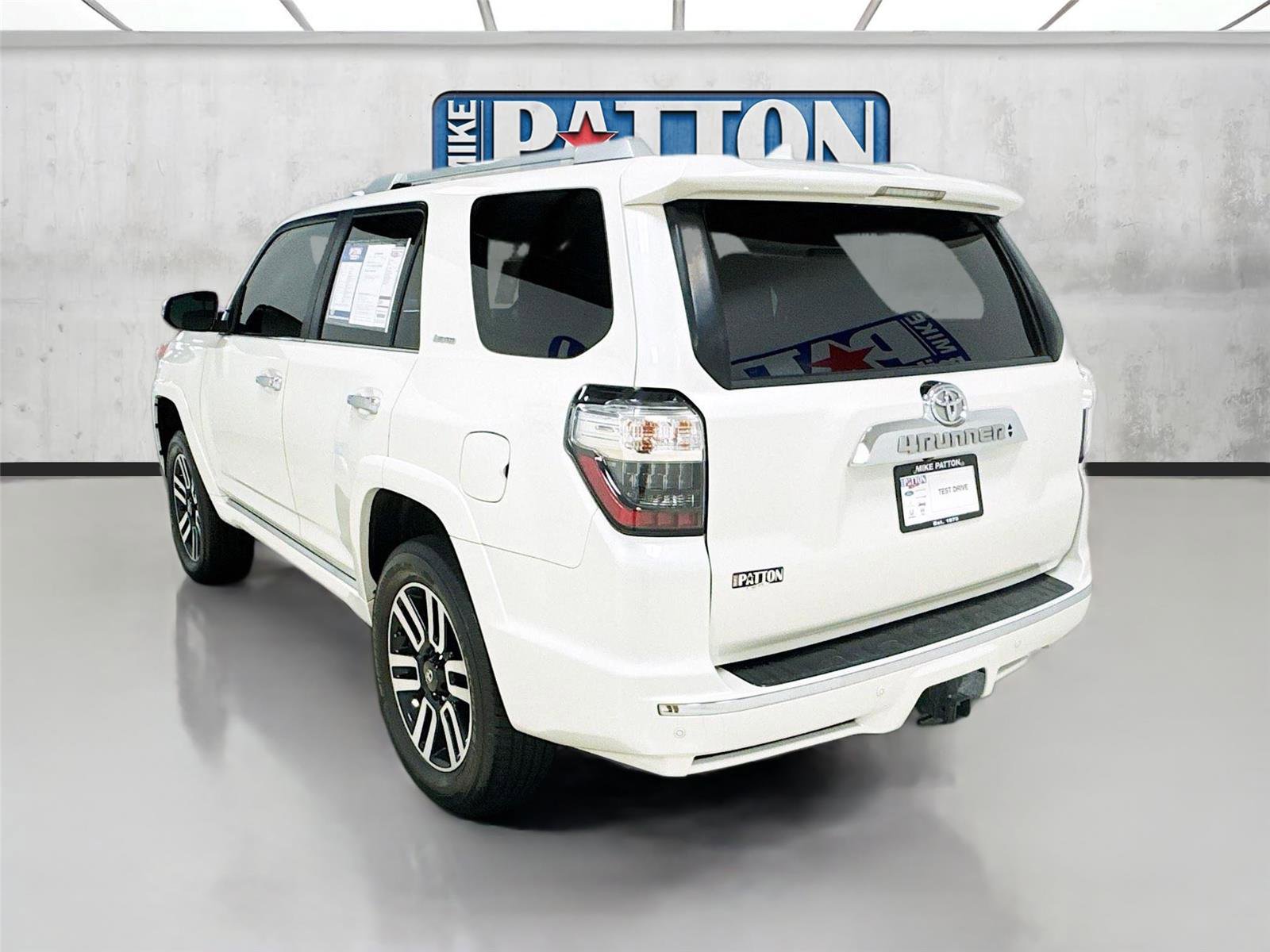 Used 2018 Toyota 4Runner Limited image 5