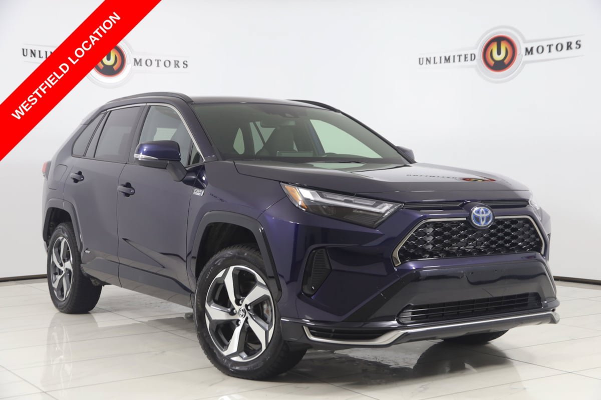 Used 2024 Toyota RAV4 SE w/ Weather & Moonroof Package AWD/4WD image 1