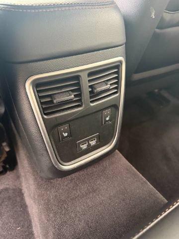 Used 2017 Dodge Charger R/T w/ Premium Group RWD image 13