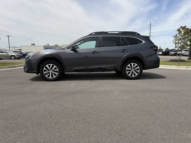 Used 2024 Subaru Outback Premium AWD/4WD image 2