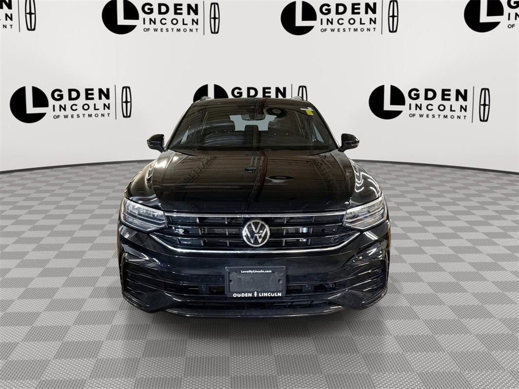 Used 2022 Volkswagen Tiguan SE R-Line image 3