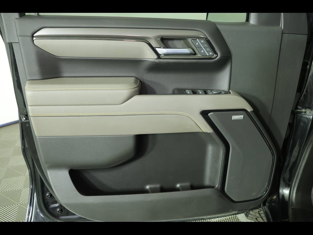 Used 2022 Chevrolet Silverado 1500 ZR2 w/ Technology Package image 25