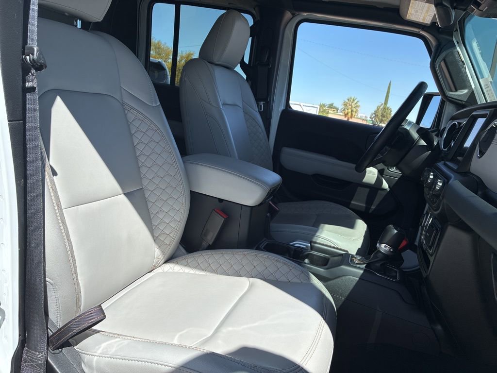 Used 2022 Jeep Gladiator Overland image 12