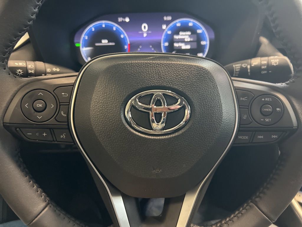 Used 2025 Toyota RAV4 Limited image 14