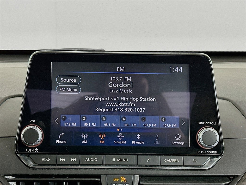 Used 2024 Nissan Altima 2.5 SV image 16