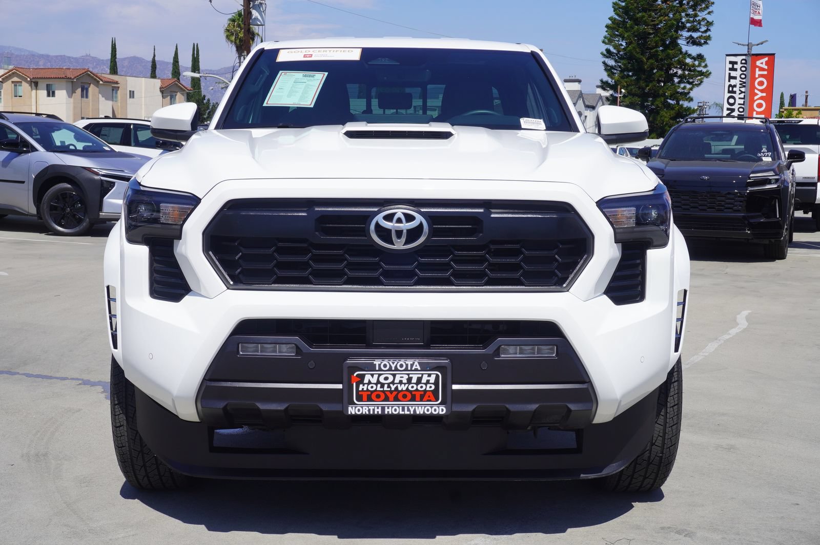 Used 2024 Toyota Tacoma TRD Sport w/ TRD Sport Upgrade Package AWD/4WD image 3