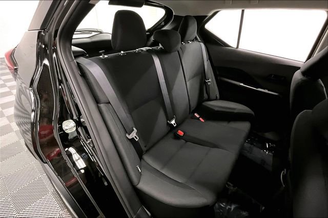 New 2025 Nissan Kicks Play S image 31