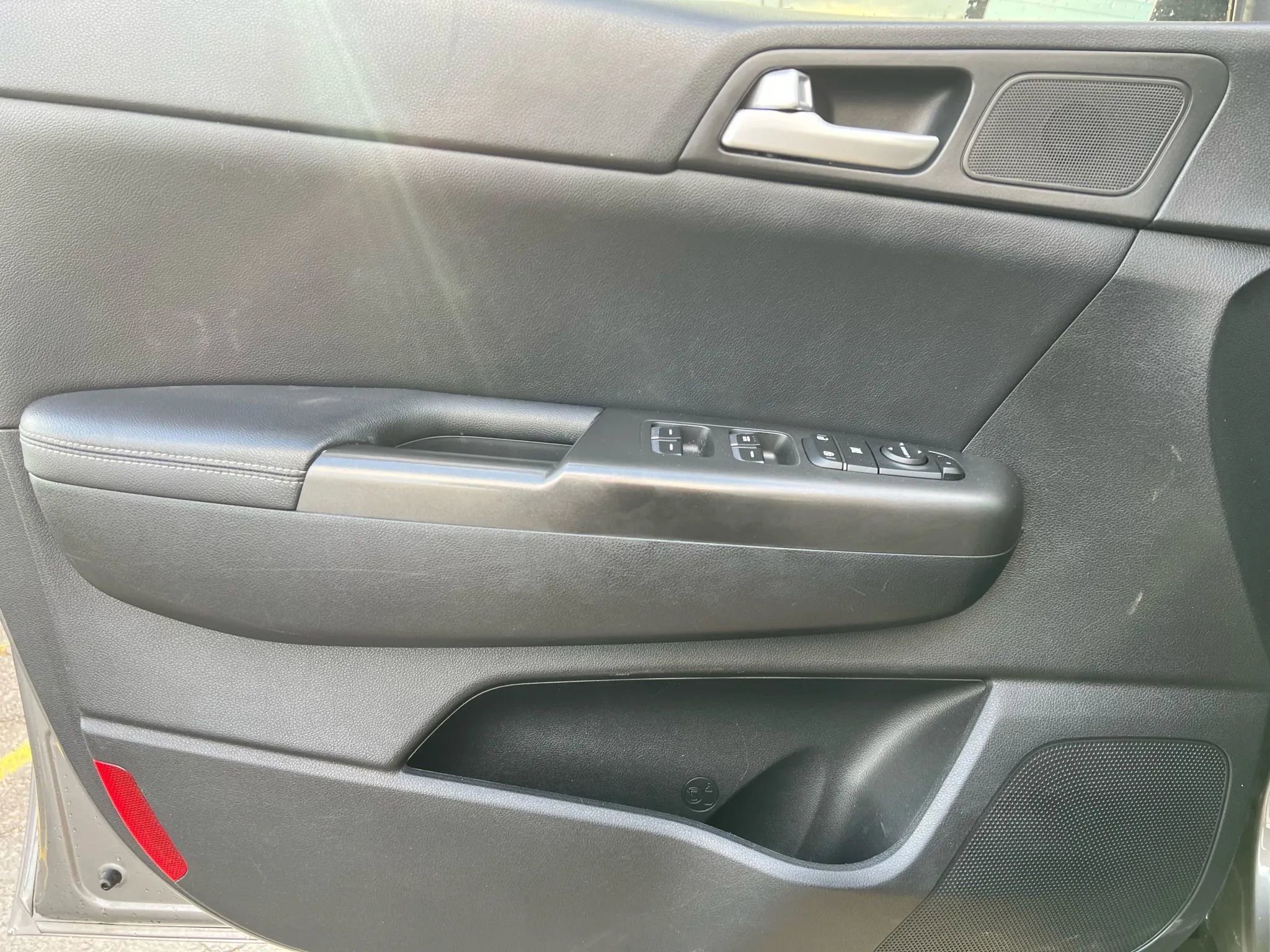 Used 2017 Kia Sportage EX image 8