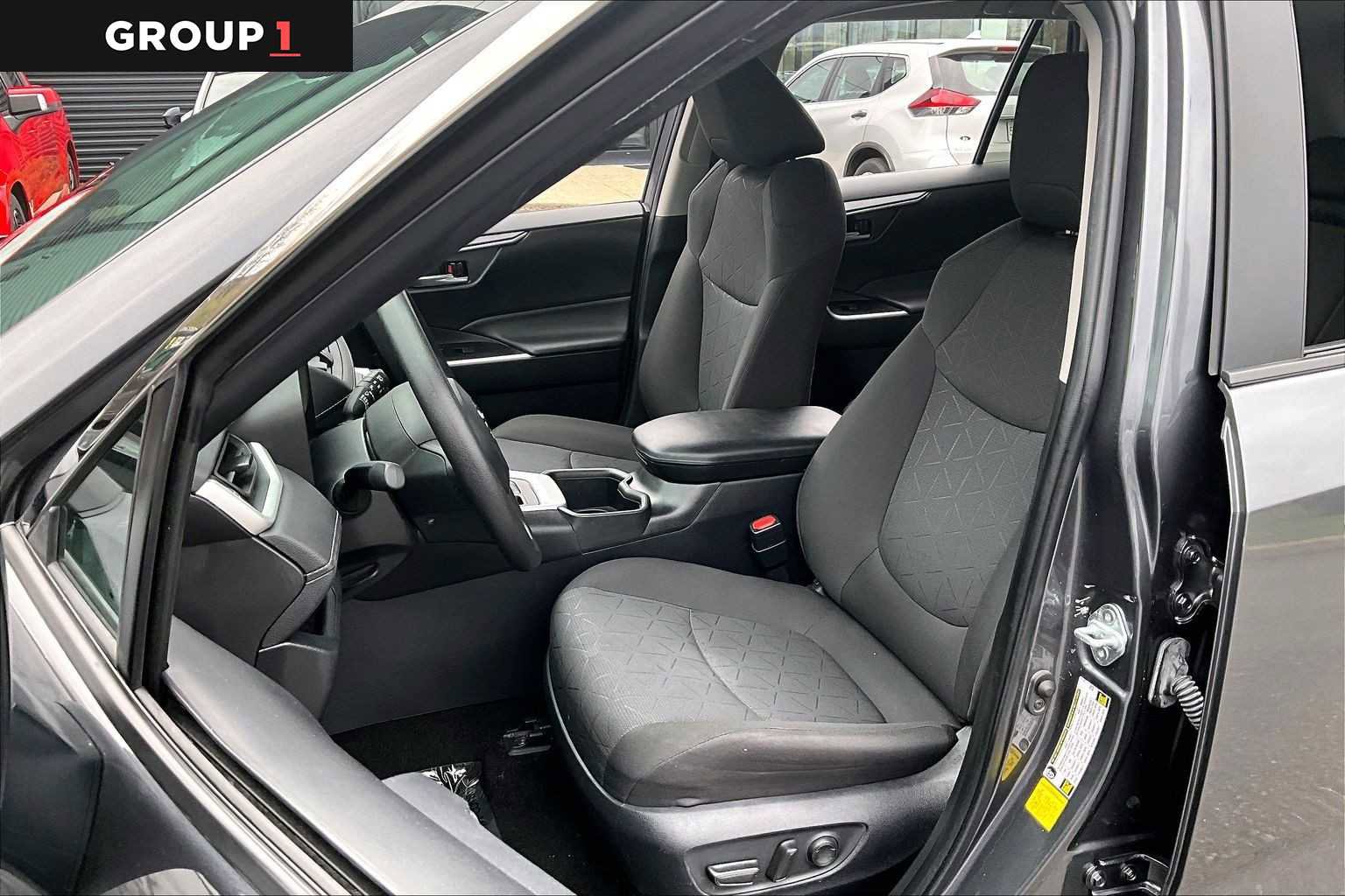 Certified 2023 Toyota RAV4 XLE AWD/4WD image 8
