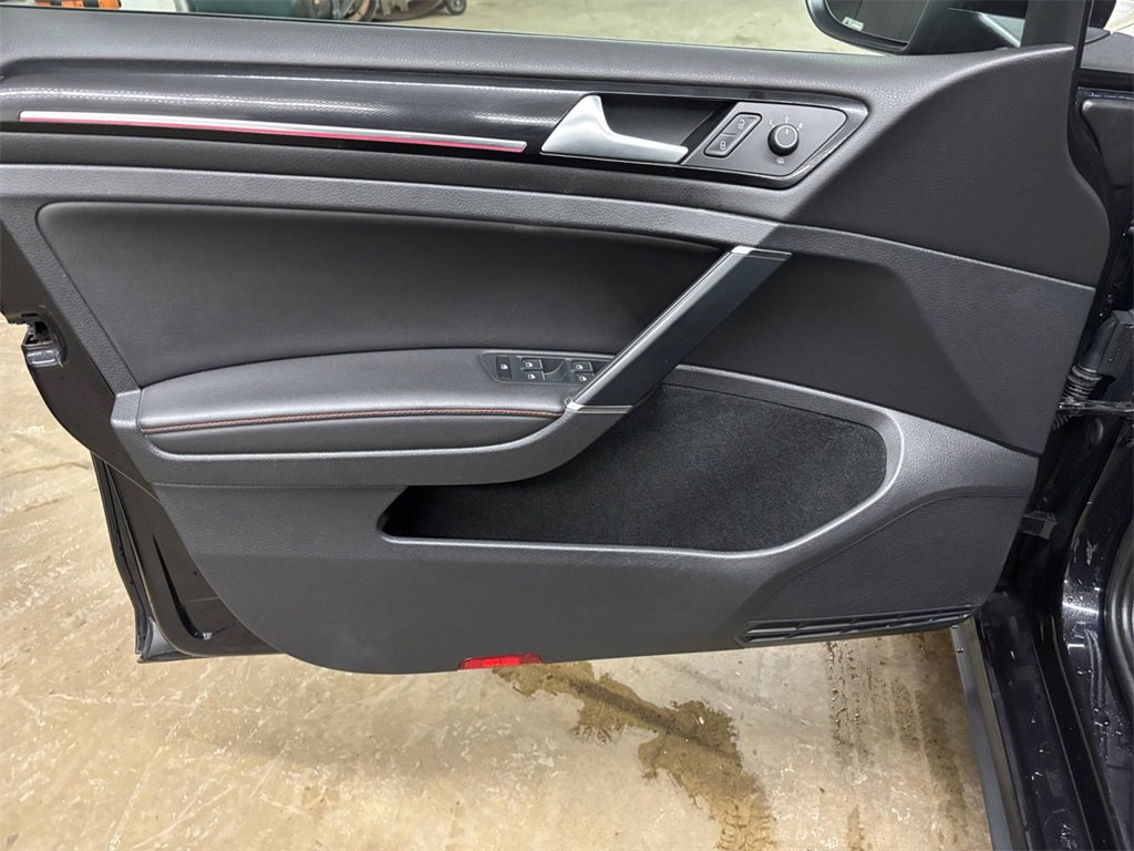 Used 2015 Volkswagen GTI Autobahn image 13