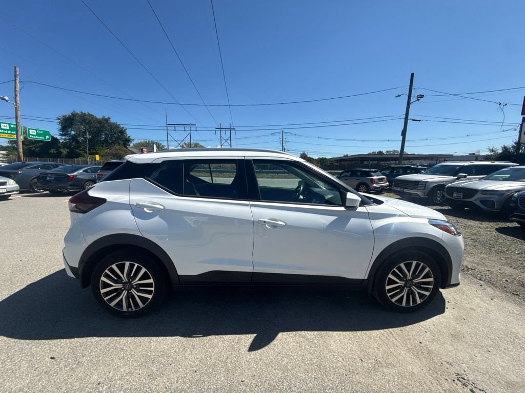 Used 2024 Nissan Kicks SV FWD image 5