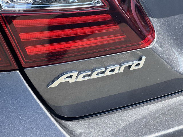 Used 2017 Honda Accord EX-L image 32