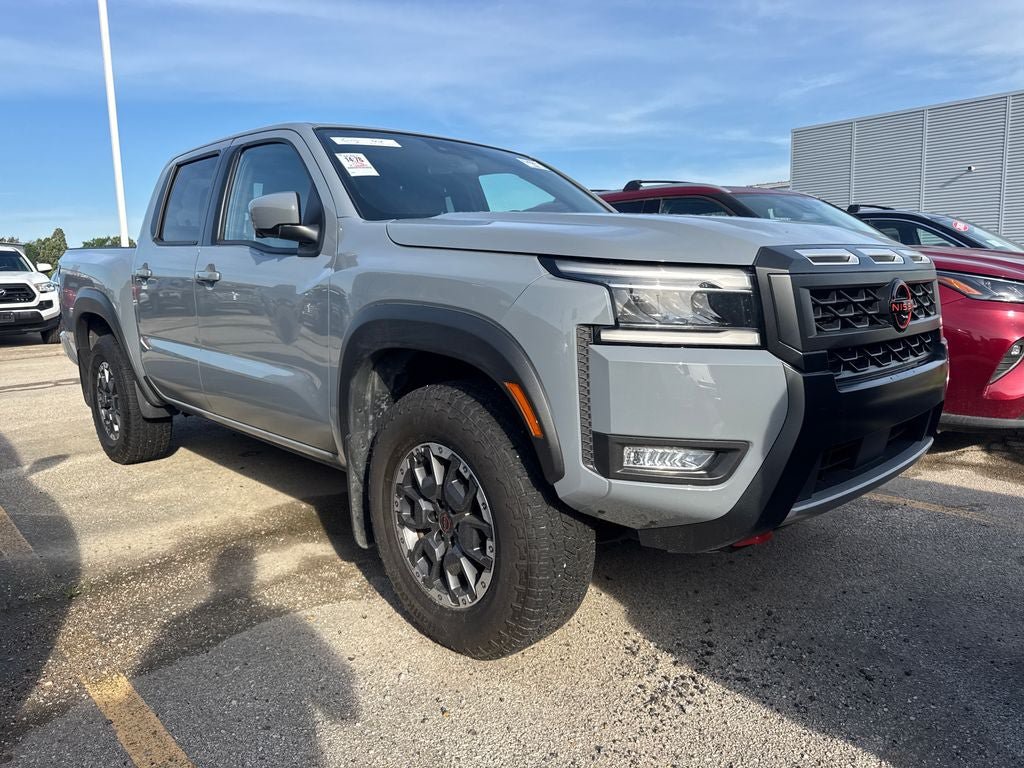 Used 2025 Nissan Frontier PRO-4X w/ Pro Convenience Package AWD/4WD image 3