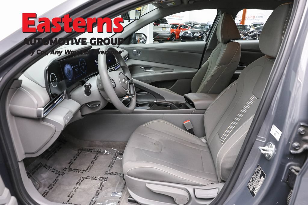 Used 2024 Hyundai Elantra SEL FWD image 13