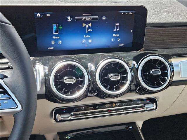 New 2026 Mercedes-Benz GLB 250 image 12