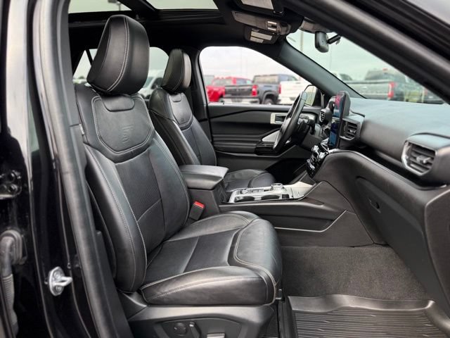 Used 2023 Ford Explorer ST w/ Technology Package AWD/4WD image 16