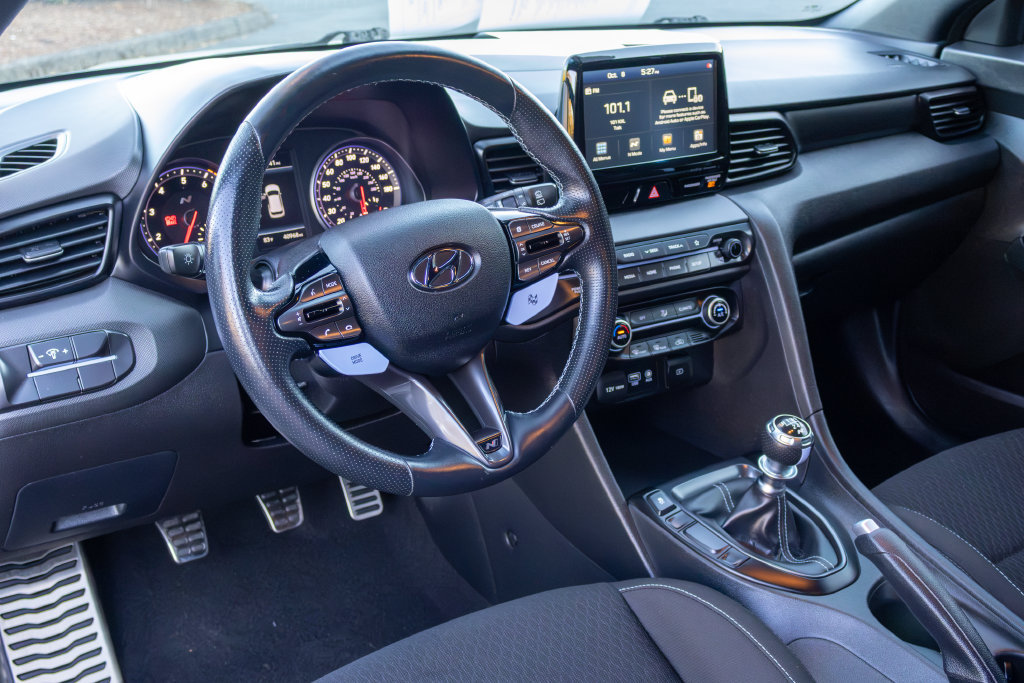 Used 2020 Hyundai Veloster N w/ Performance Package FWD image 15