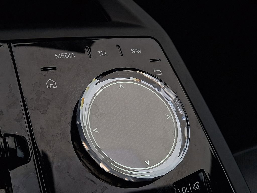 Used 2025 BMW iX M60 image 18