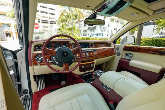 Used 2013 Rolls-Royce Phantom Sedan image 3